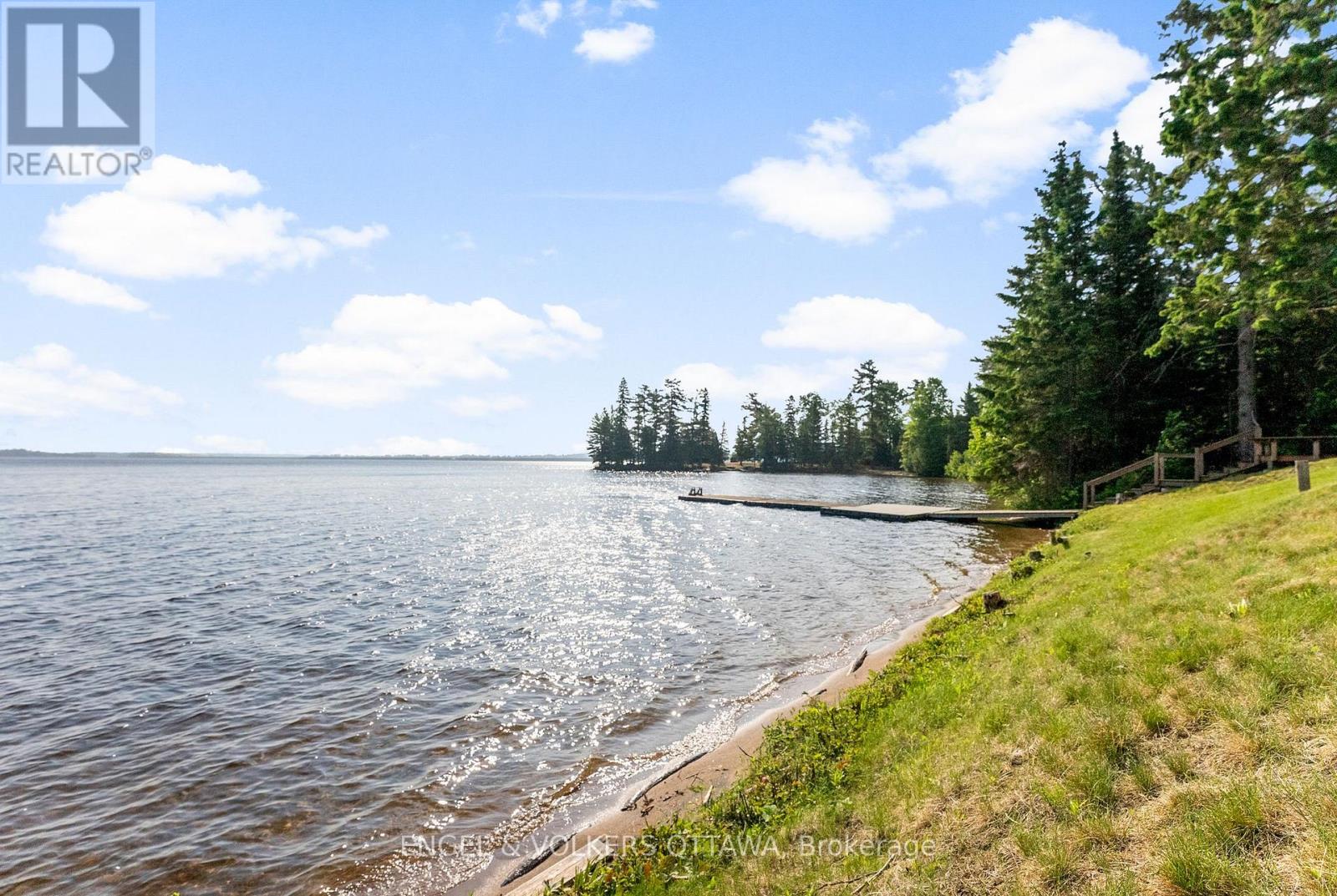 541 Morglan Lane, Greater Madawaska, Ontario  K0J 1H0 - Photo 12 - X12230603