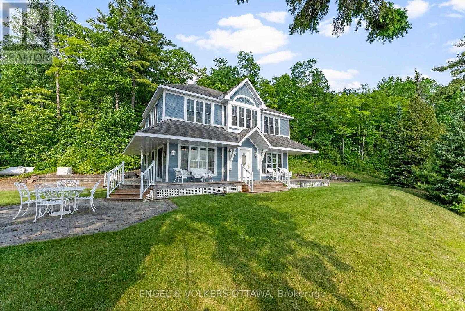 541 Morglan Lane, Greater Madawaska, Ontario  K0J 1H0 - Photo 3 - X12230603