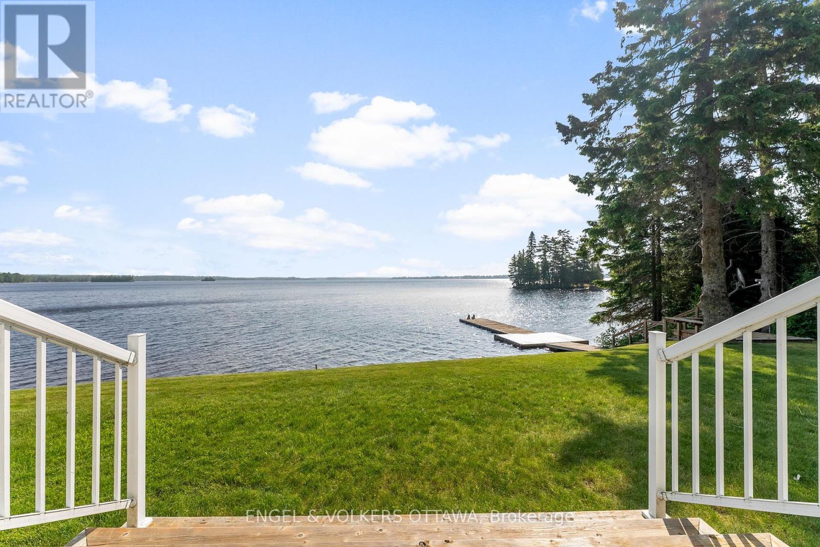 541 Morglan Lane, Greater Madawaska, Ontario  K0J 1H0 - Photo 8 - X12230603