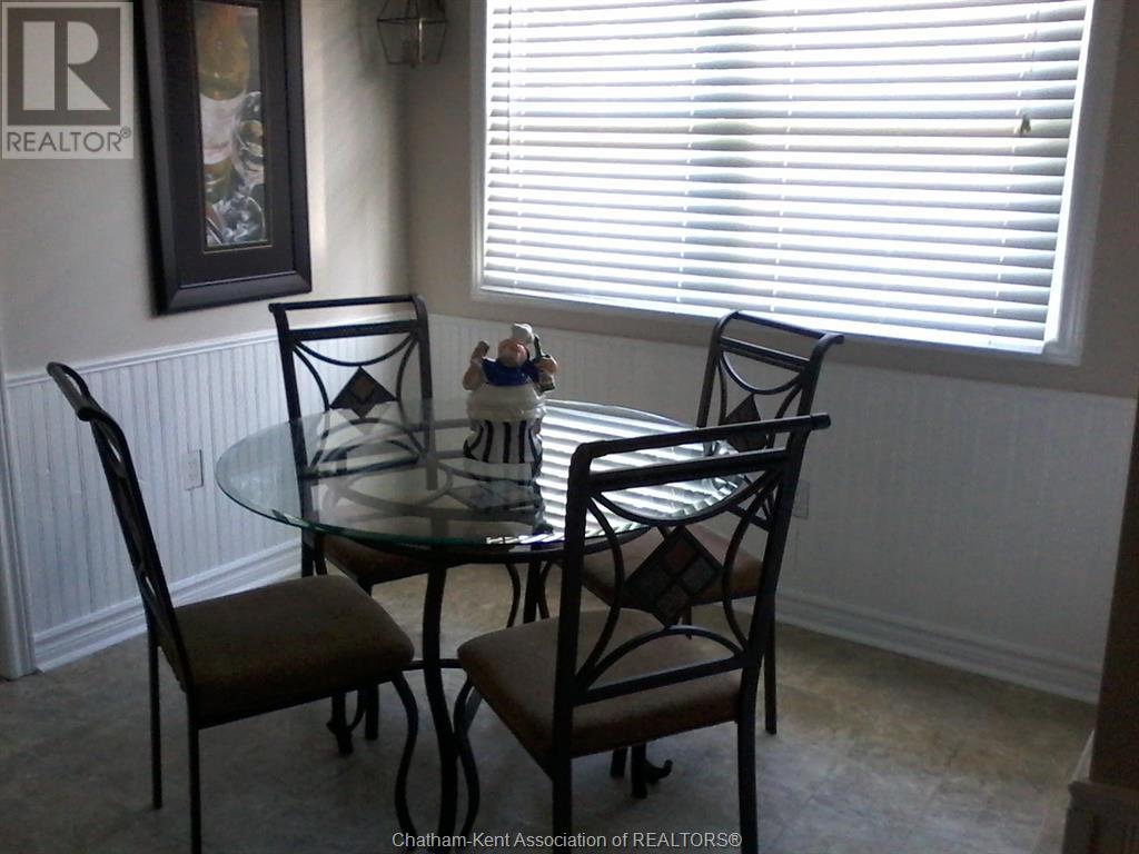 138 Patteson Avenue, Chatham, Ontario  N7M 1T9 - Photo 8 - 25015513