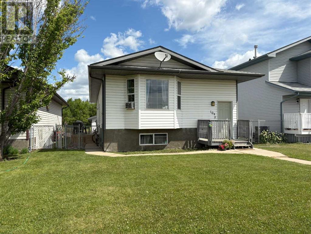 Property at 104 Pleasant Park Road W image 2