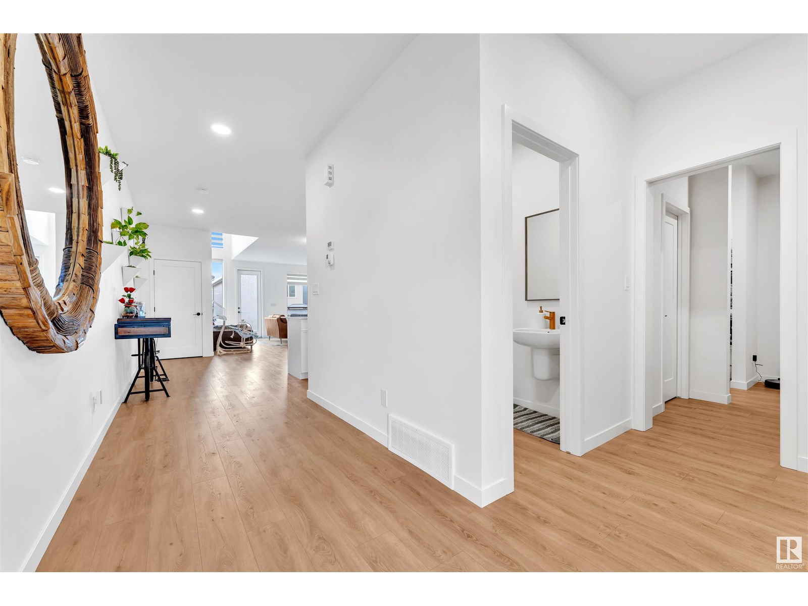 Property at 9462 PEAR CR SW image 3