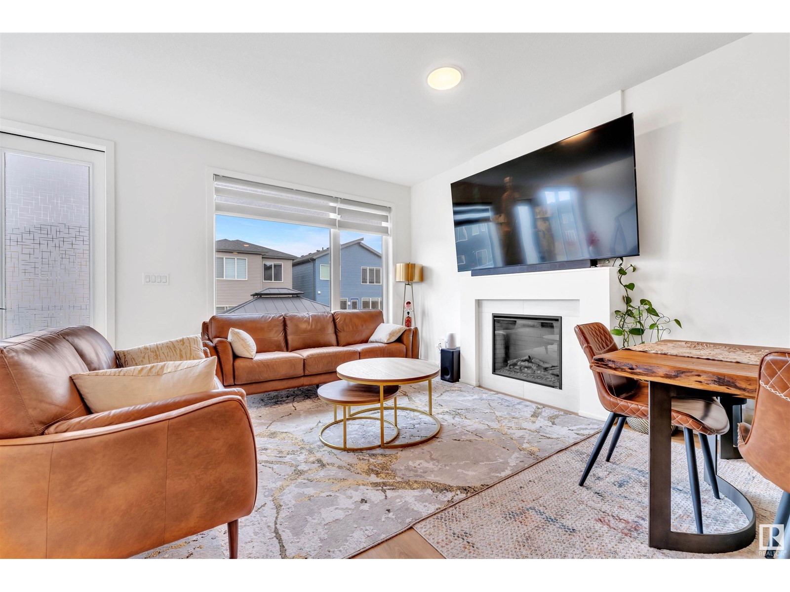 Property at 9462 PEAR CR SW image 4