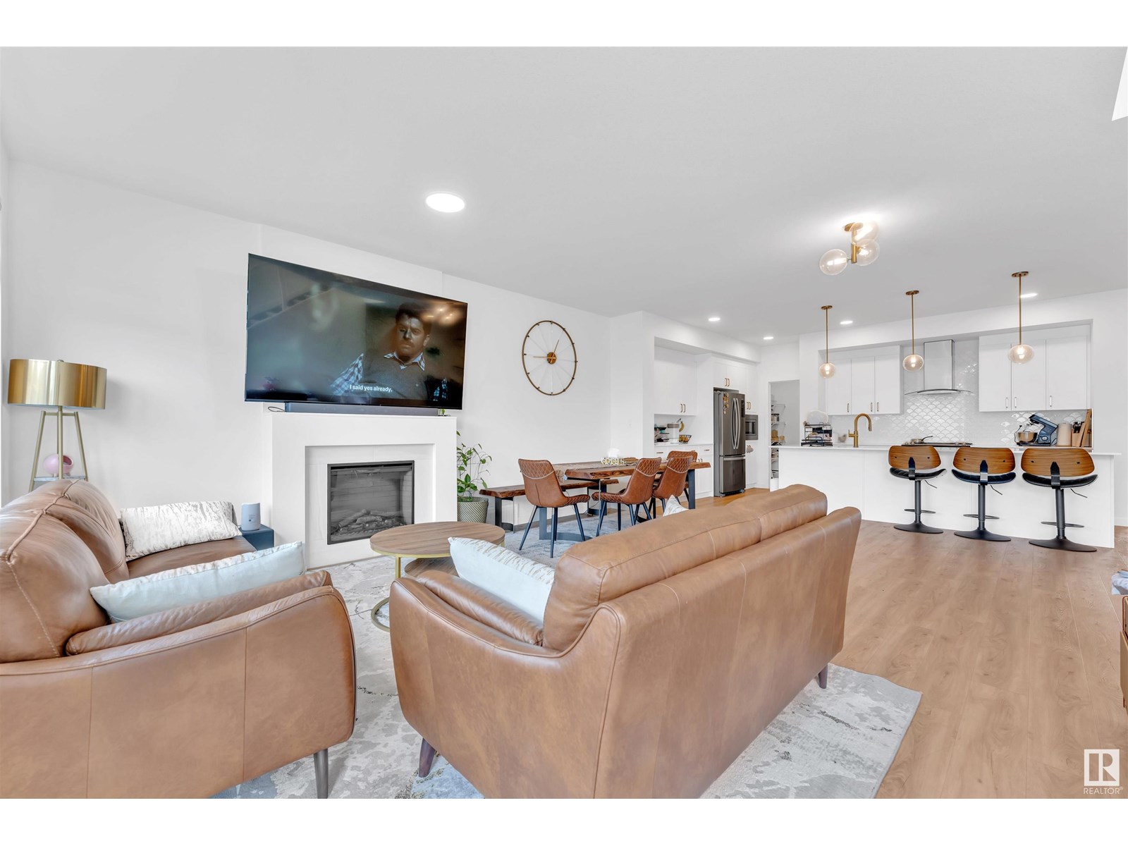 Property at 9462 PEAR CR SW image 5