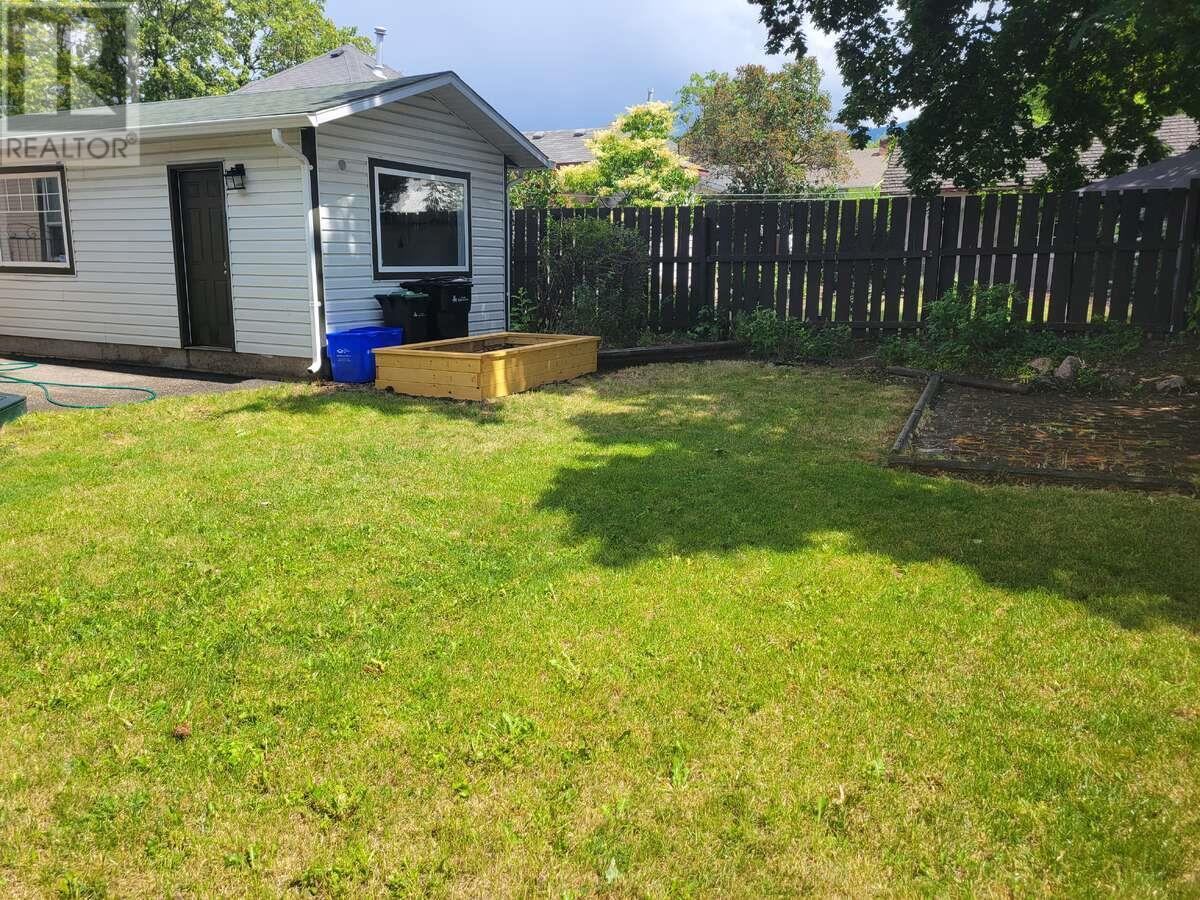 2600 37 Avenue, Vernon, British Columbia  V1T 2X4 - Photo 5 - 10352093