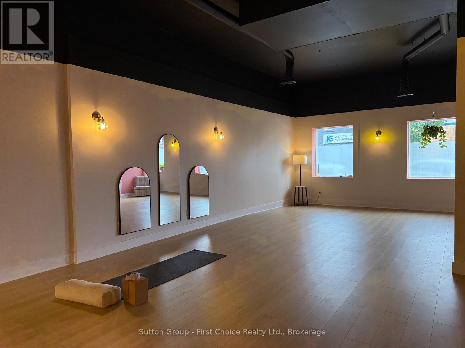 152 St Patrick Street, Stratford, Ontario  N5A 1A9 - Photo 33 - X12052561