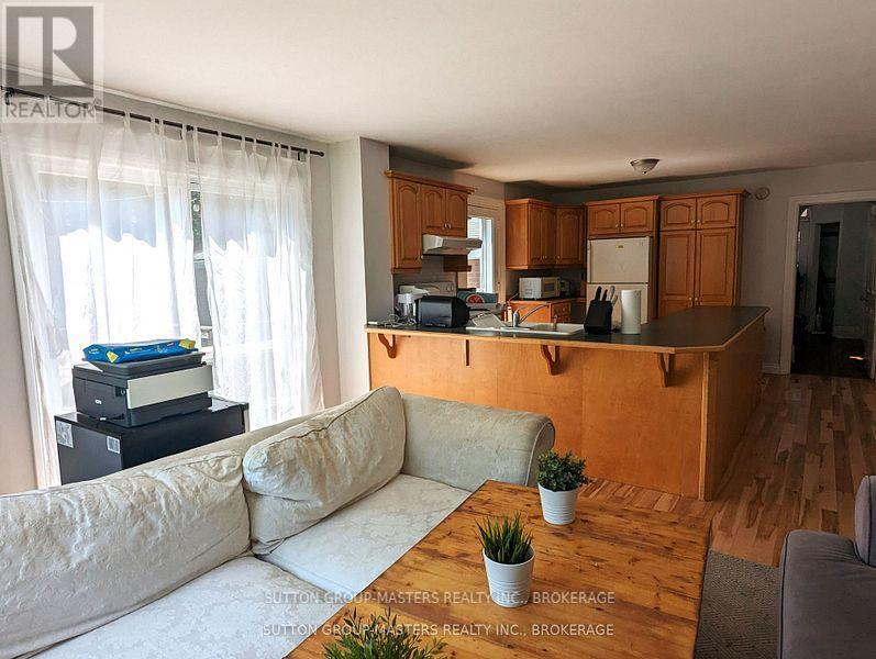 279 Frontenac Street, Kingston, Ontario  K7L 3S9 - Photo 9 - X12230654