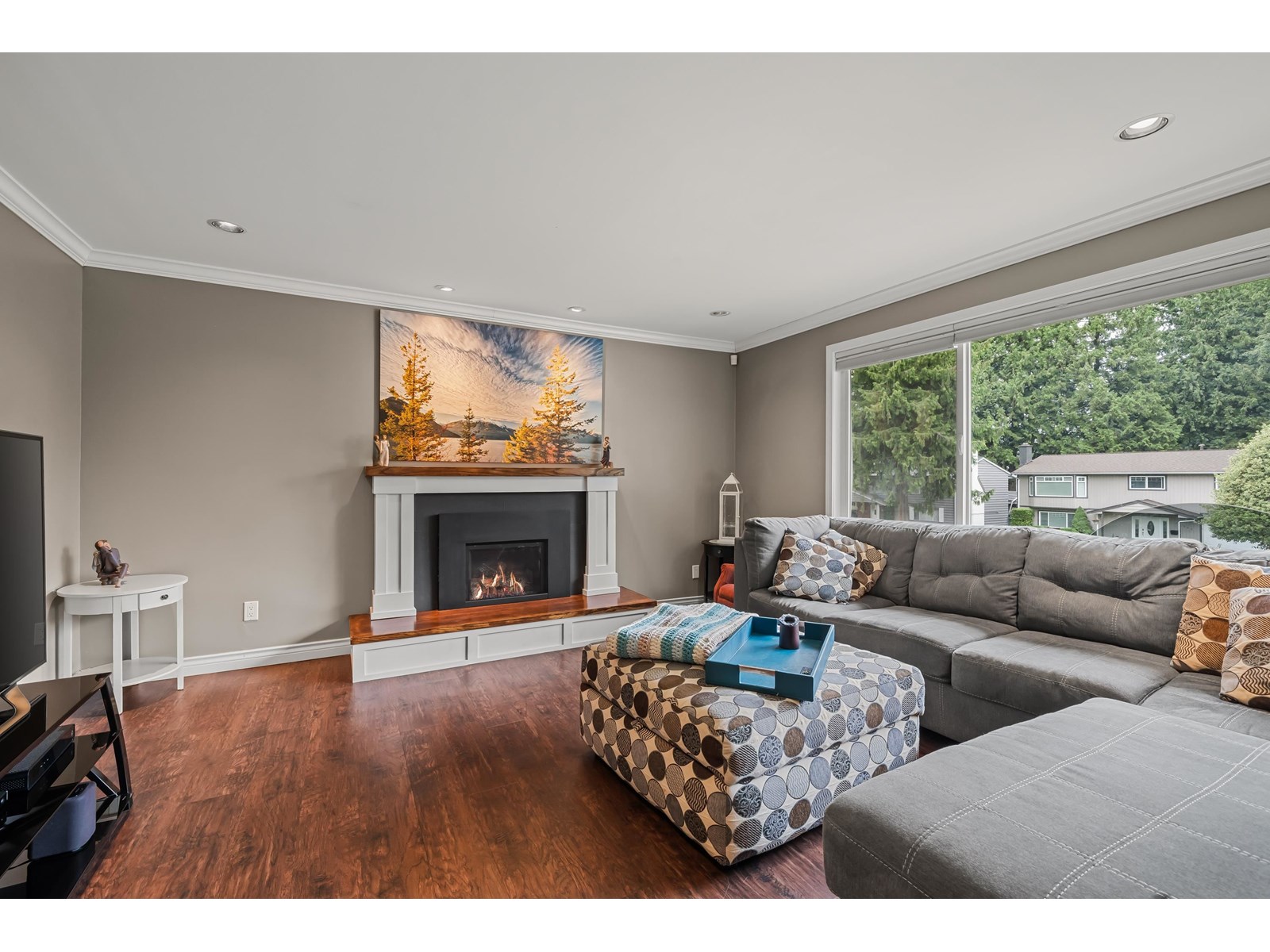 Property at 20900 45A AVENUE image 3