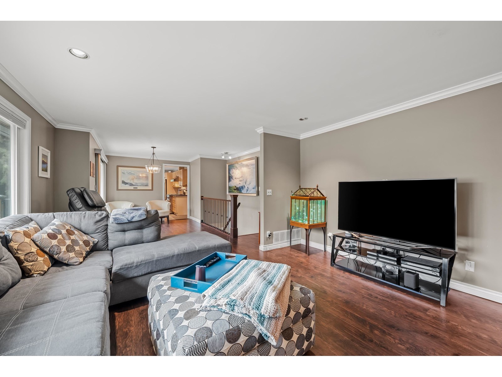 Property at 20900 45A AVENUE image 2