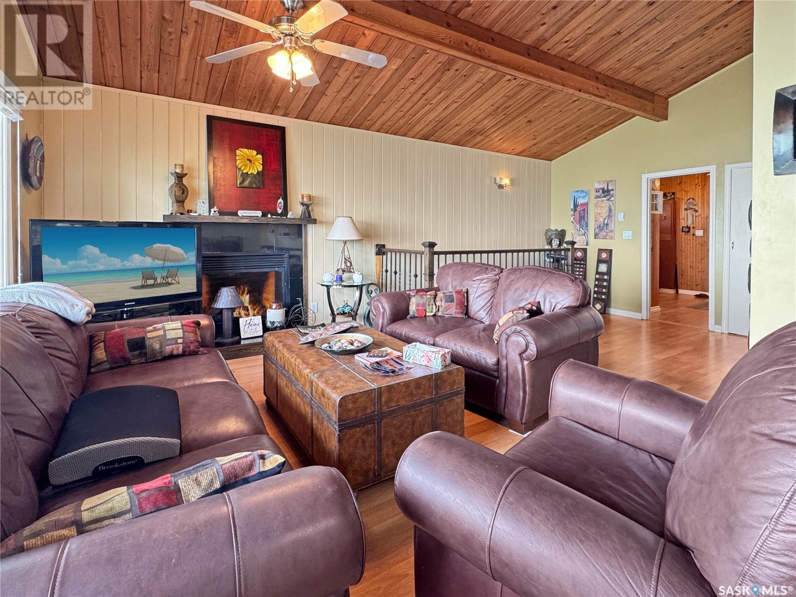 Property at 34 Jackfish Lake CRESCENT image 4