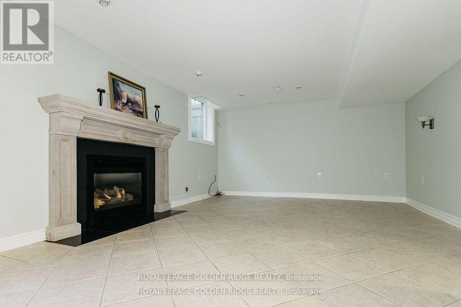 8 Greenvalley Circle, Whitchurch-Stouffville, Ontario  L4A 2L4 - Photo 24 - N12230707