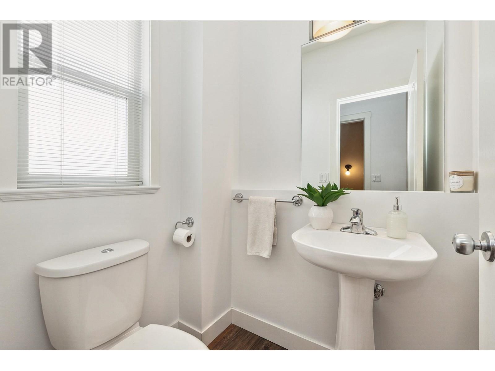 23537 Kanaka Way, Maple Ridge, British Columbia  V2W 1C8 - Photo 11 - R3013545