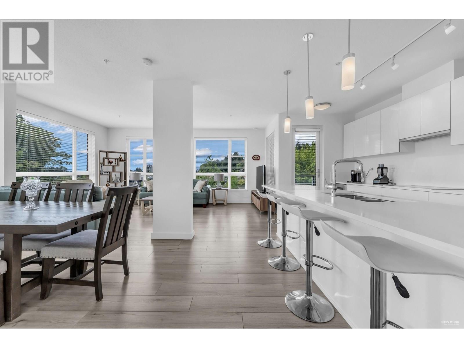 408 1621 HAMILTON AVENUE, north vancouver, British Columbia V7P0B6