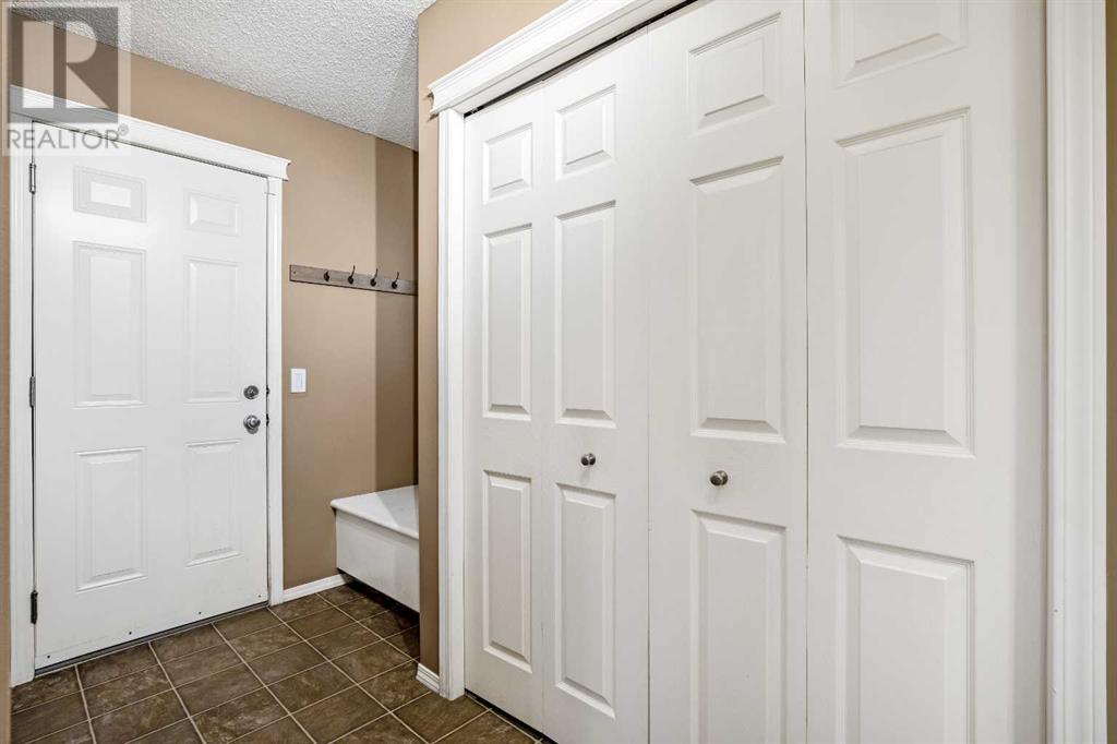 Property at 16 Copperstone Gate SE image 3