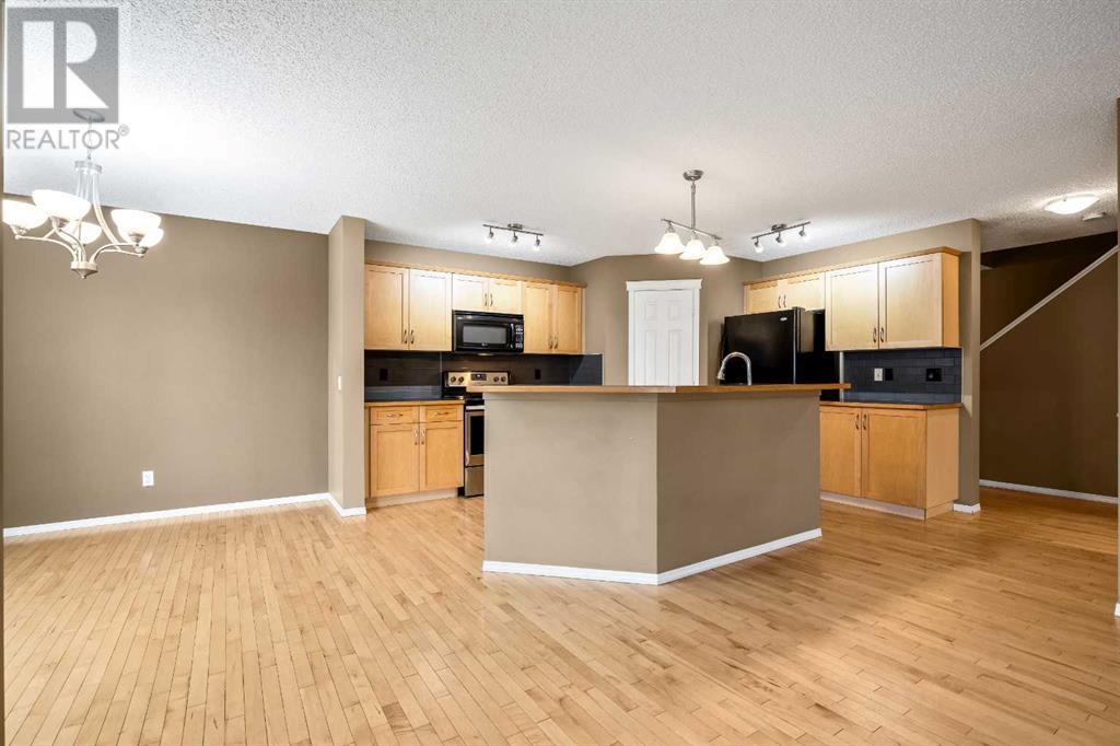 Property at 16 Copperstone Gate SE image 4