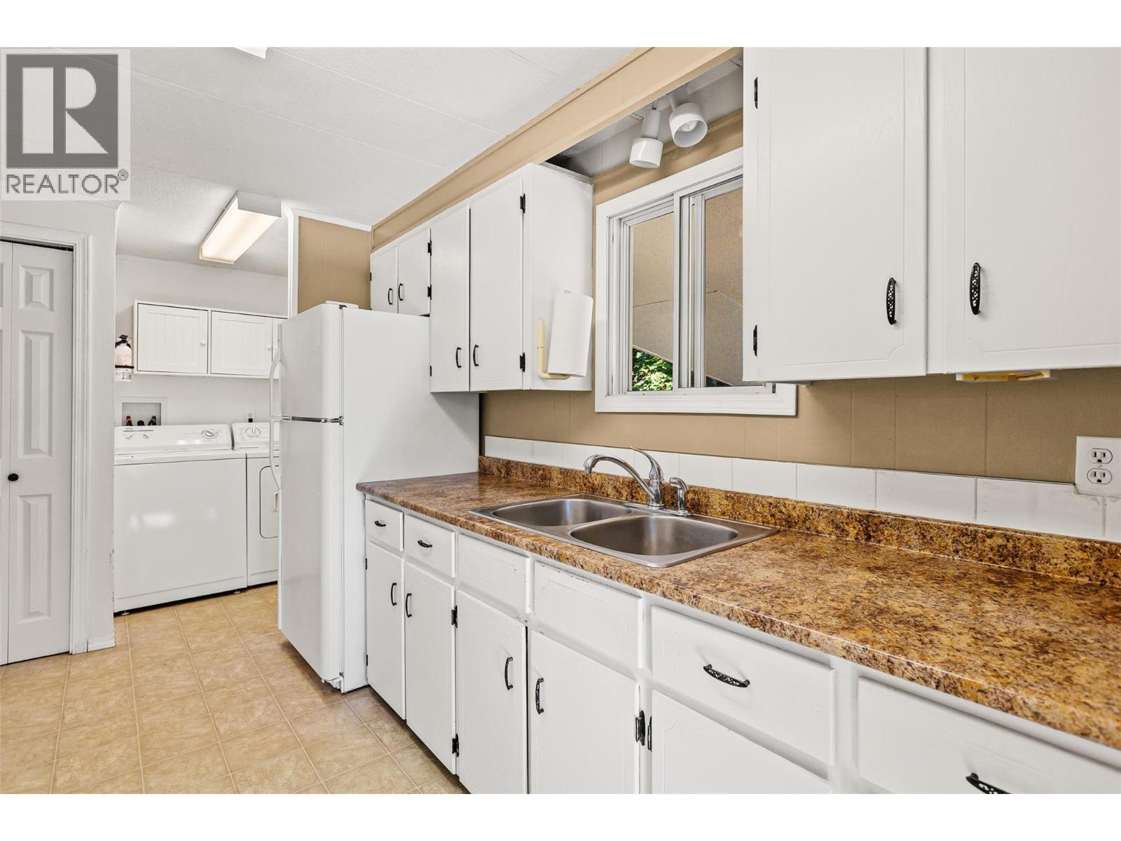 1416 Alder Street, Creston, British Columbia  V0B 1G4 - Photo 8 - 10352241