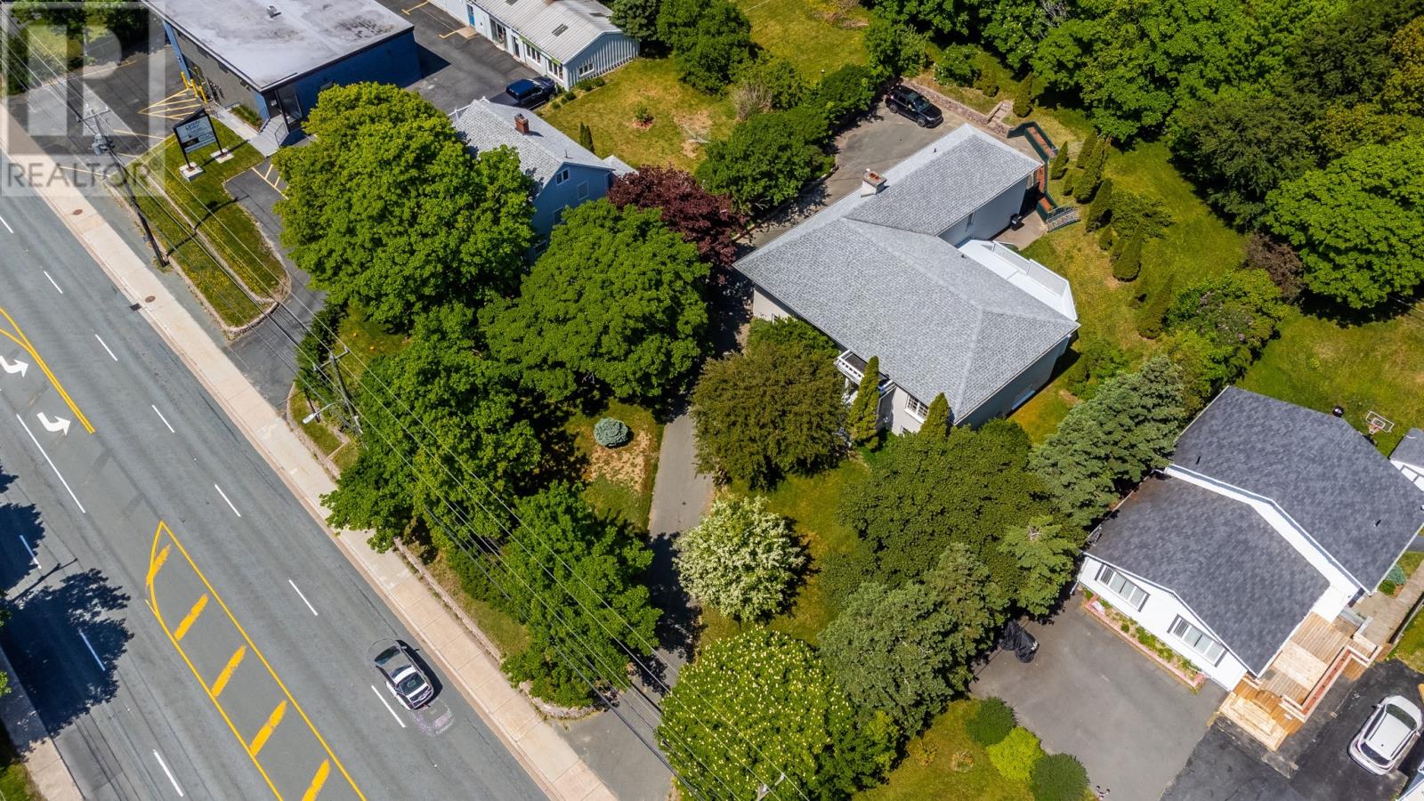 Property at 552 Topsail Road image 2