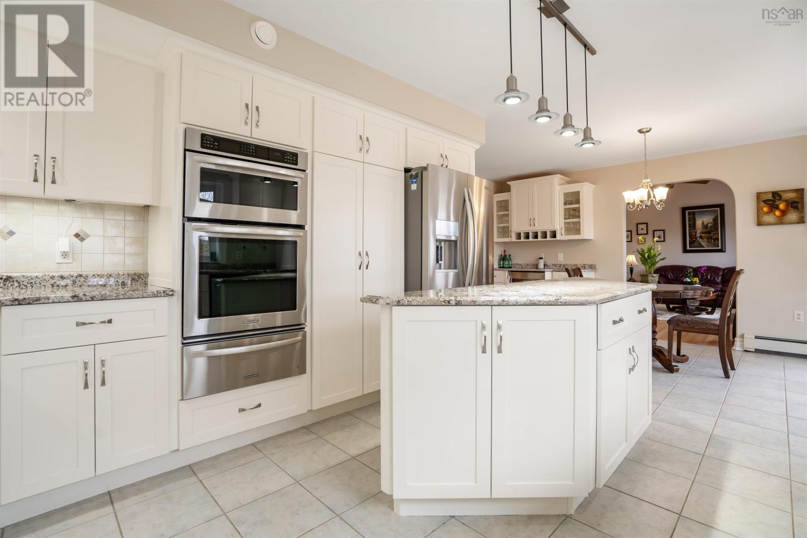 Property at 182 Thompson Run image 4