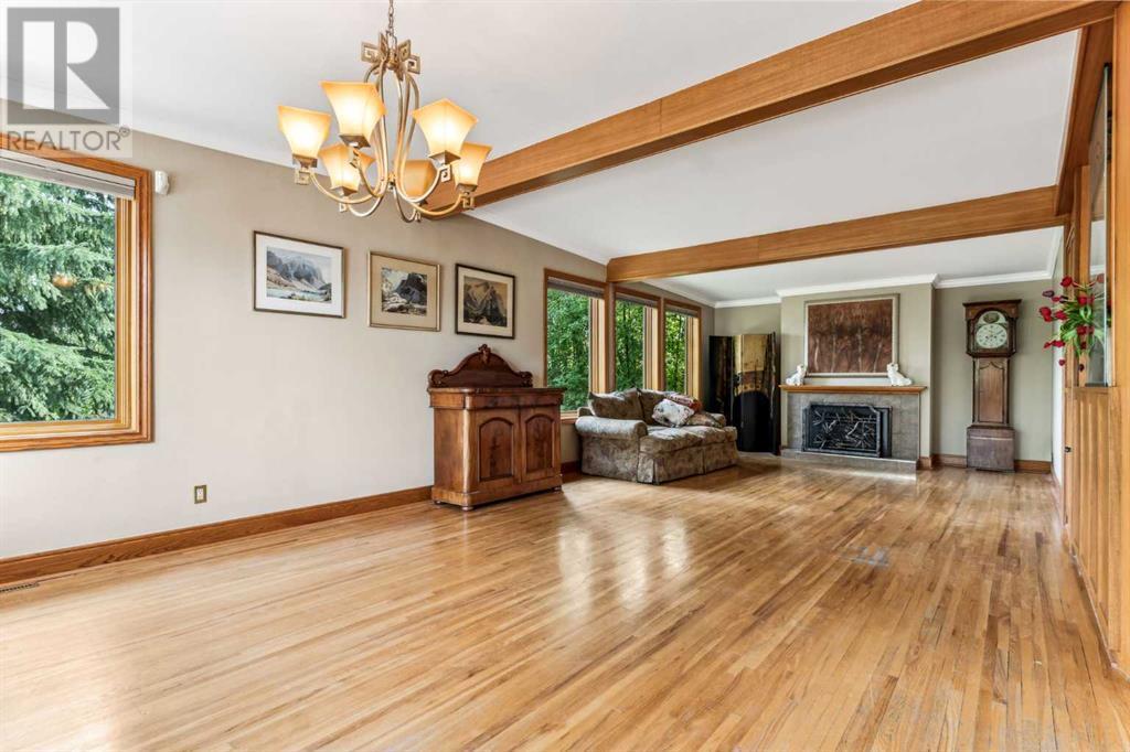 Property at 2427 Sovereign Crescent SW image 5