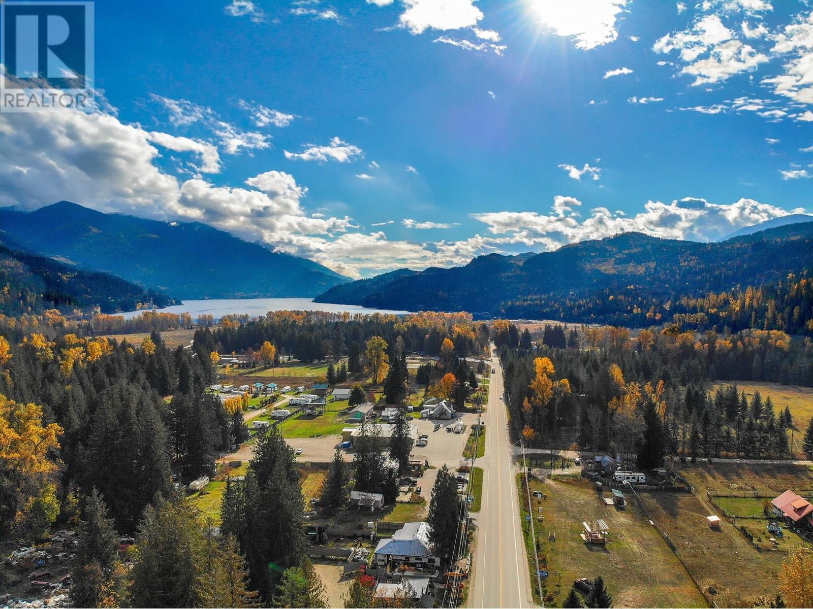16102 3a Highway, Crawford Bay, British Columbia  V0B 1E0 - Photo 34 - 10352799