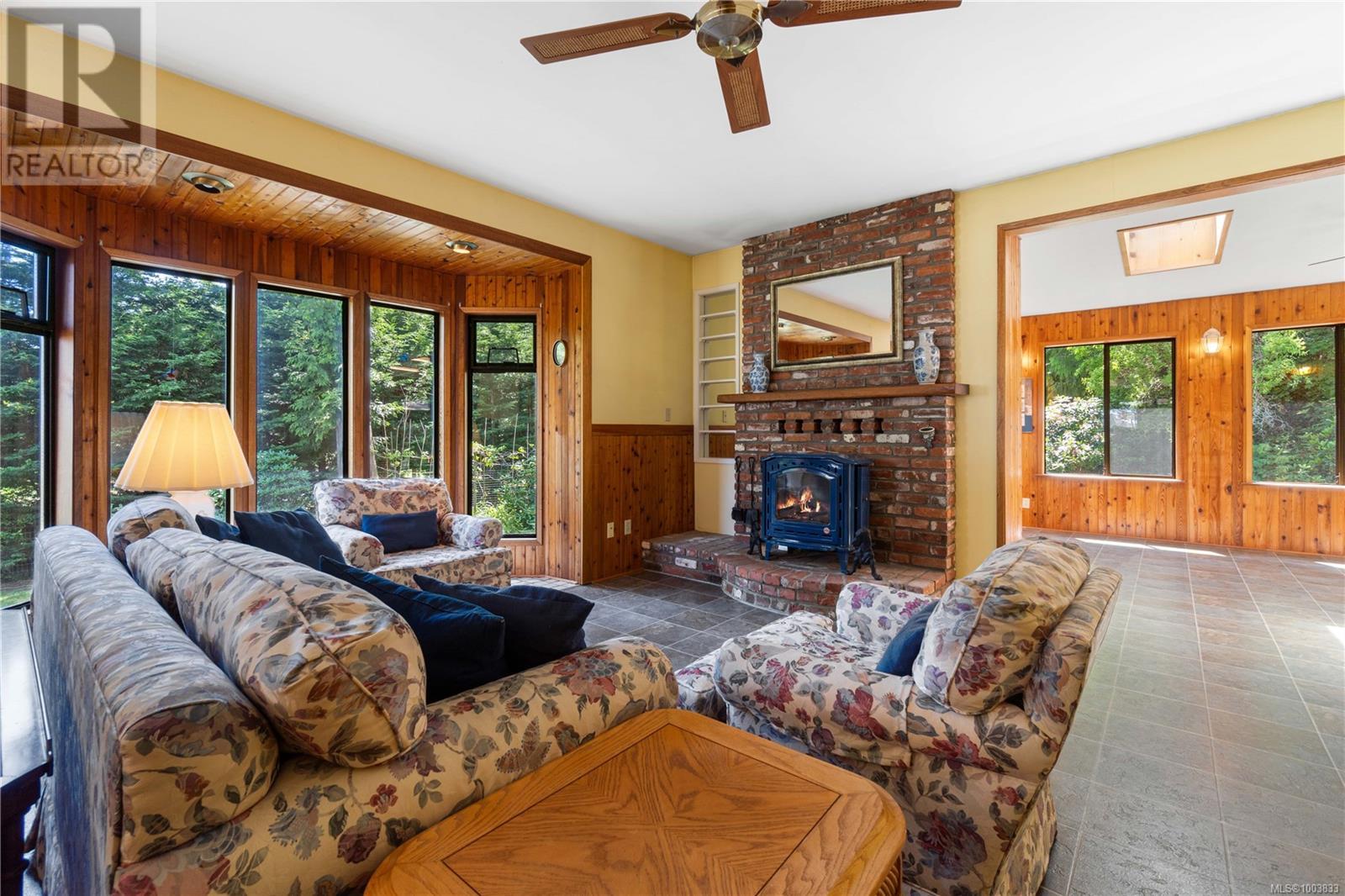 Property at 1671 Janes Rd image 4