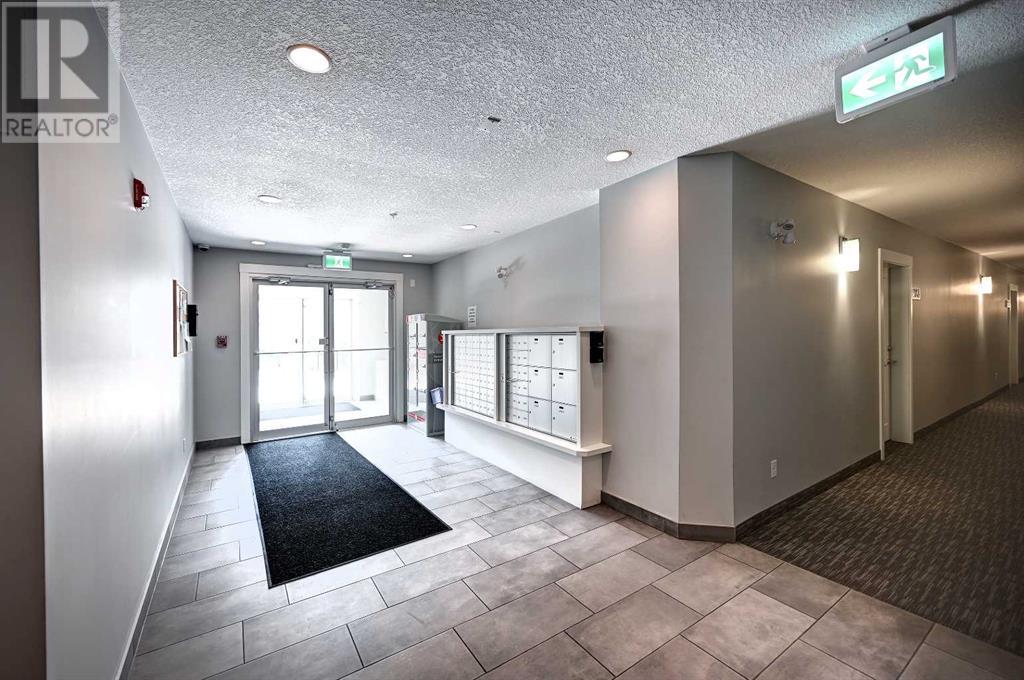 Property at 312, 35 Walgrove Walk SE image 3