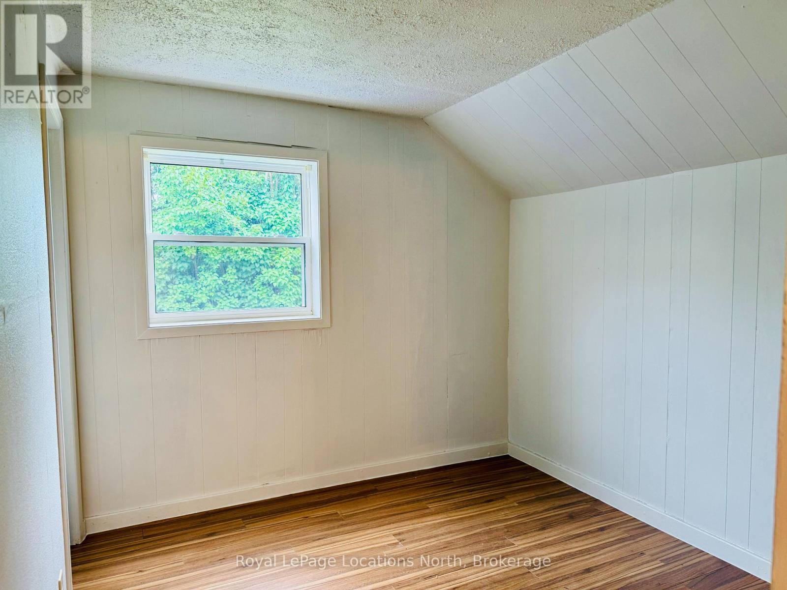 177 Collingwood Street, Clearview, Ontario  L0M 1G0 - Photo 13 - S12230842