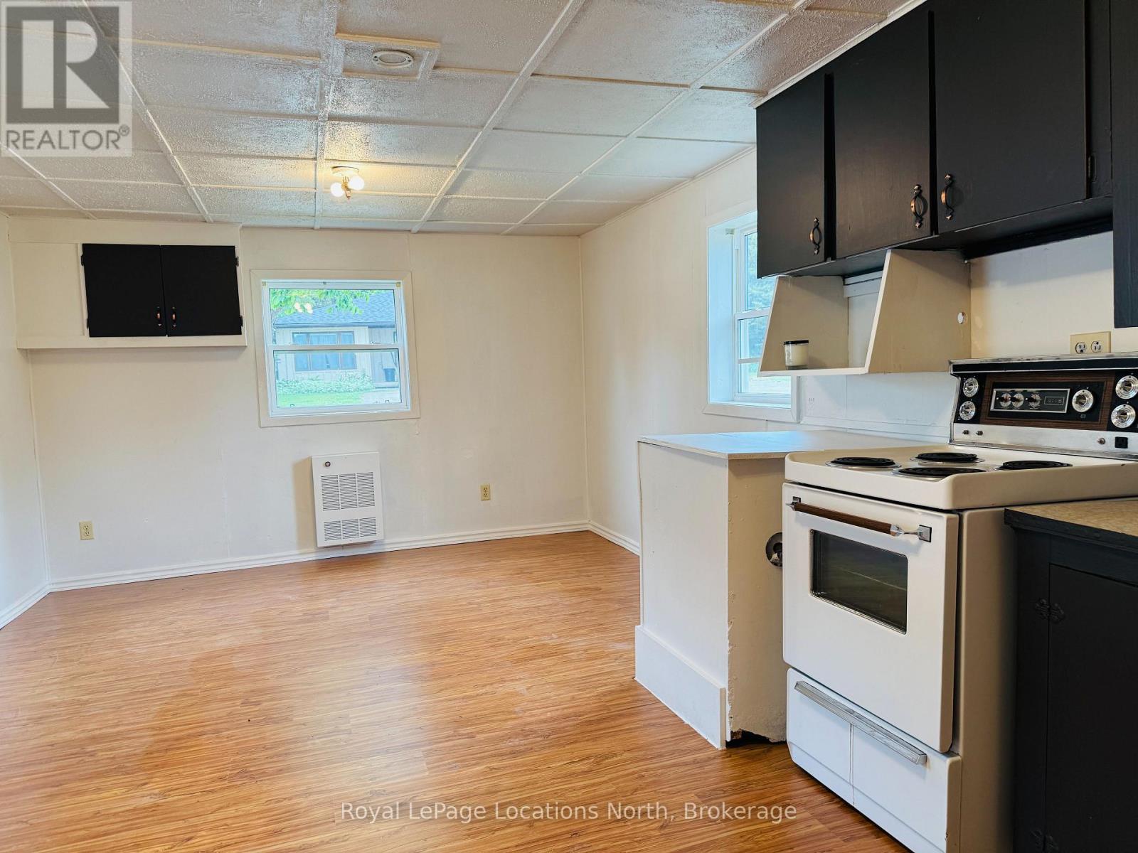 177 Collingwood Street, Clearview, Ontario  L0M 1G0 - Photo 17 - S12230842