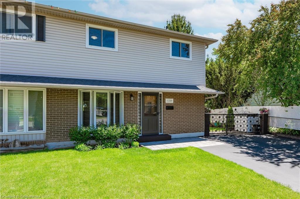Property at 1280 CONSORT Crescent image 3