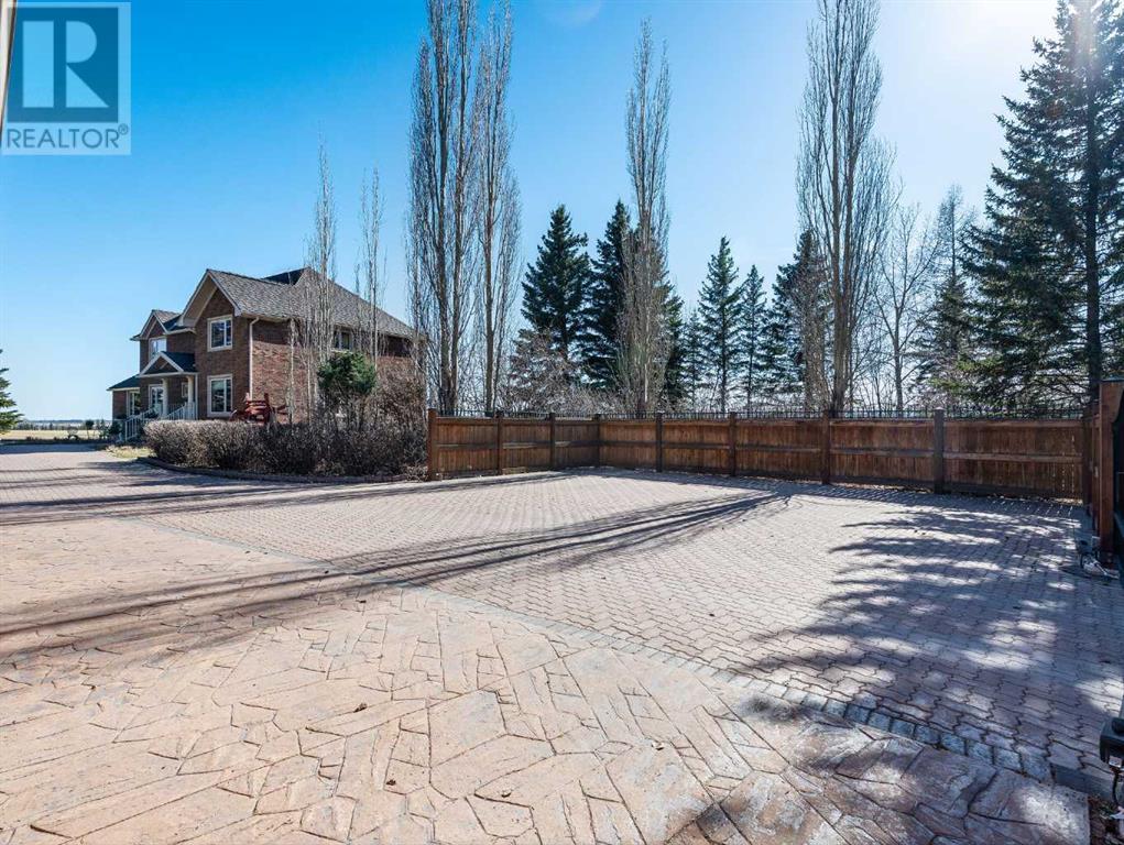 225 Huggard Road, Rural Rocky View County, Alberta  T3Z 2C2 - Photo 9 - A2217191