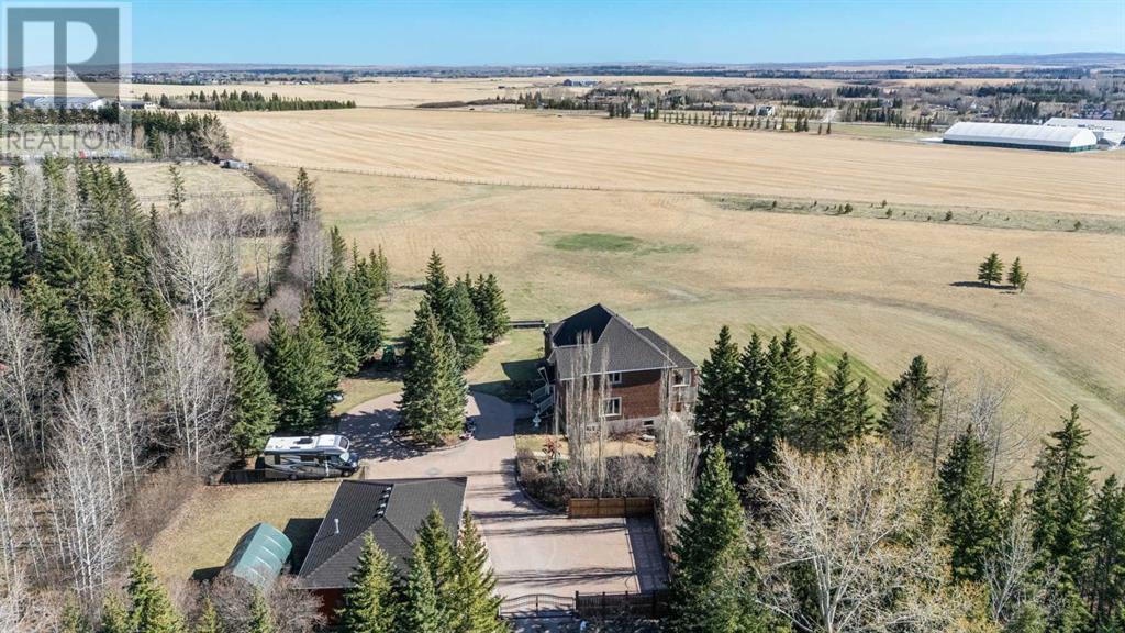 225 Huggard Road, Rural Rocky View County, Alberta  T3Z 2C2 - Photo 2 - A2217191