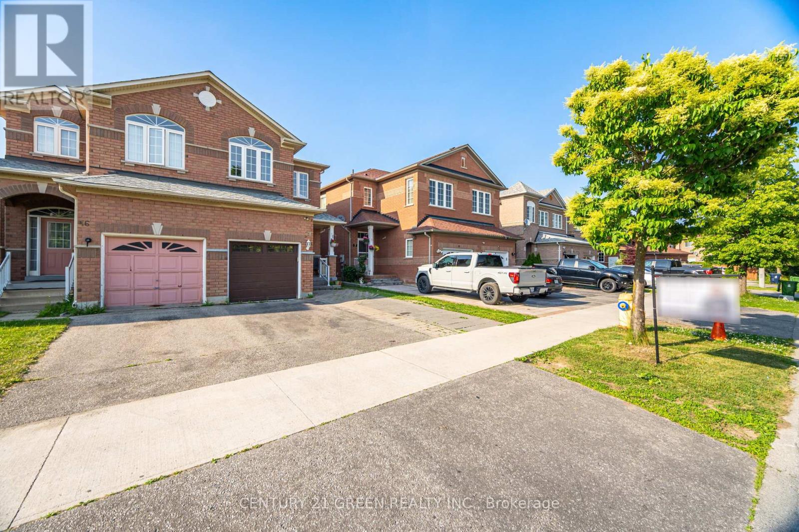 Property at 18 FIDDLEHEAD TERRACE image 4