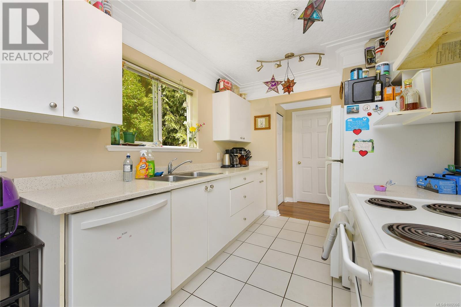 A & B 3232 Loledo Pl, Langford, British Columbia  V9C 3W6 - Photo 14 - 1002396