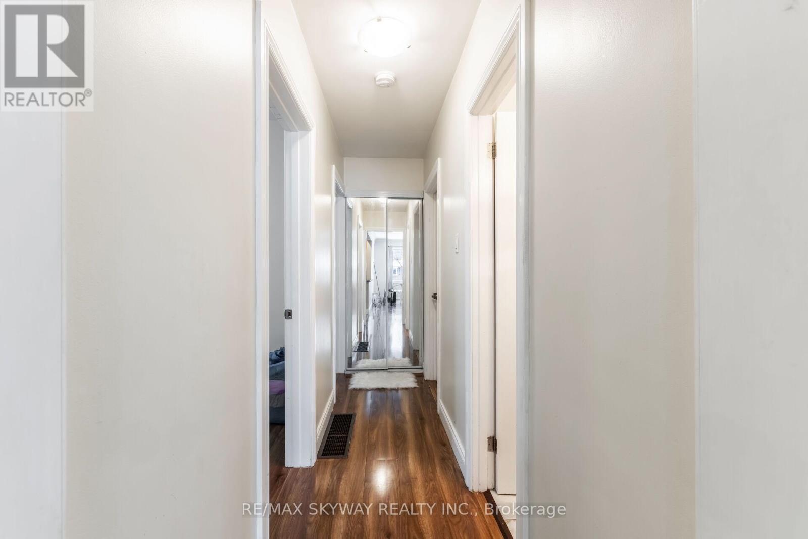 98 Jessie Street, Brampton (Downtown Brampton), Ontario  L6Y 1L7 - Photo 13 - W12230835