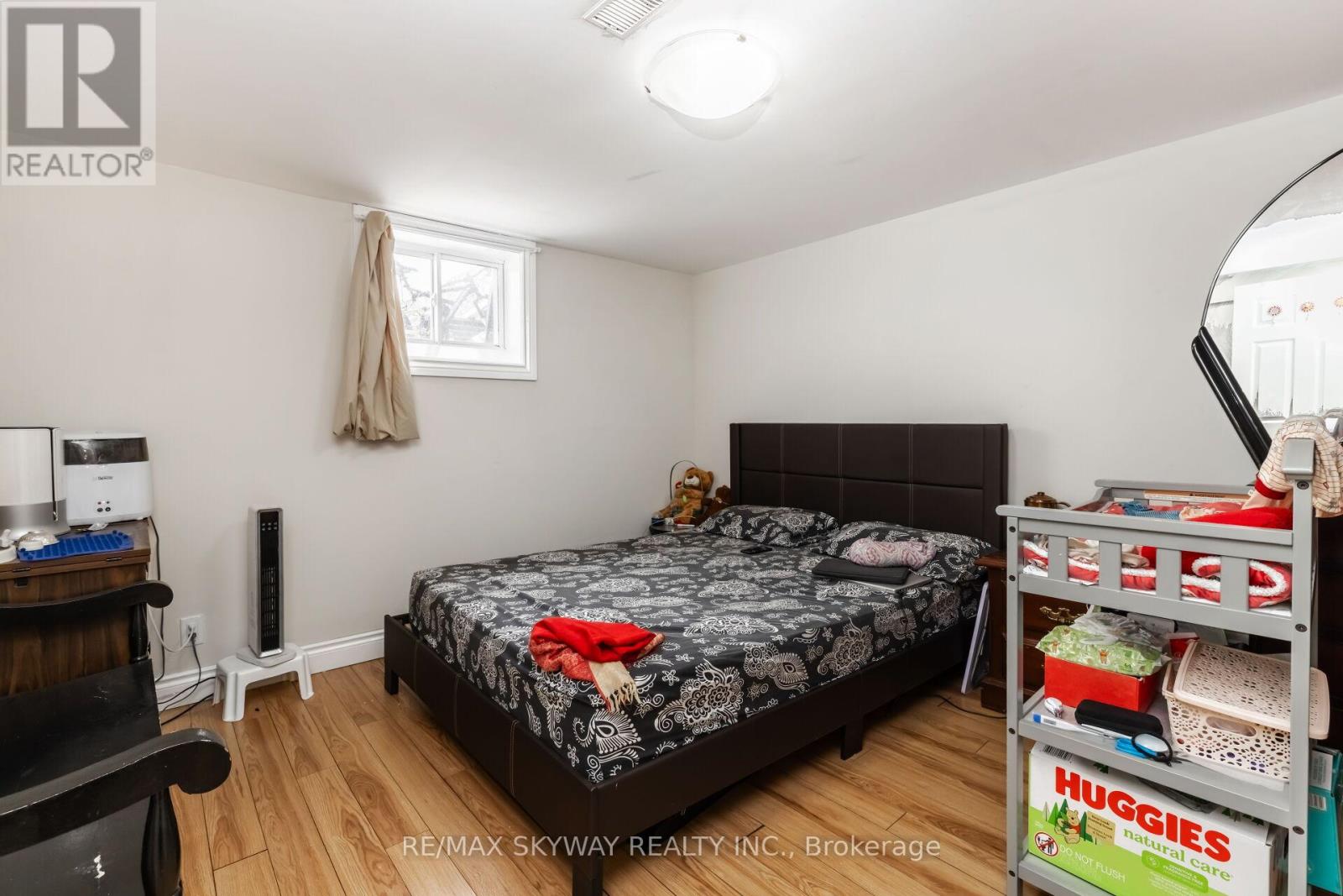 98 Jessie Street, Brampton (Downtown Brampton), Ontario  L6Y 1L7 - Photo 30 - W12230835