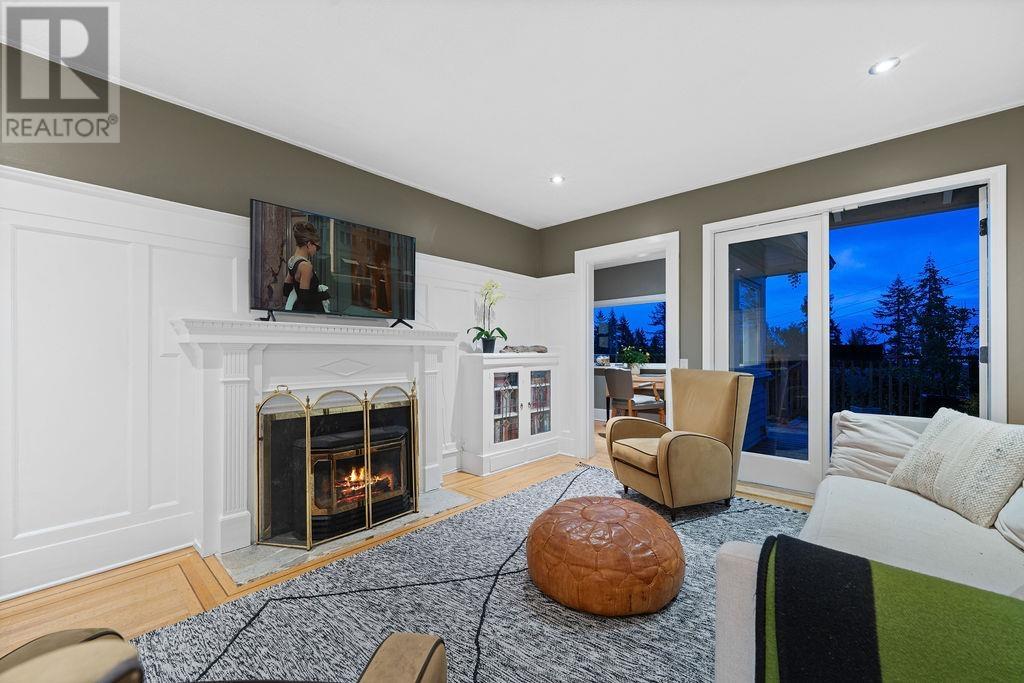 Property at 1045 CORTELL STREET image 4