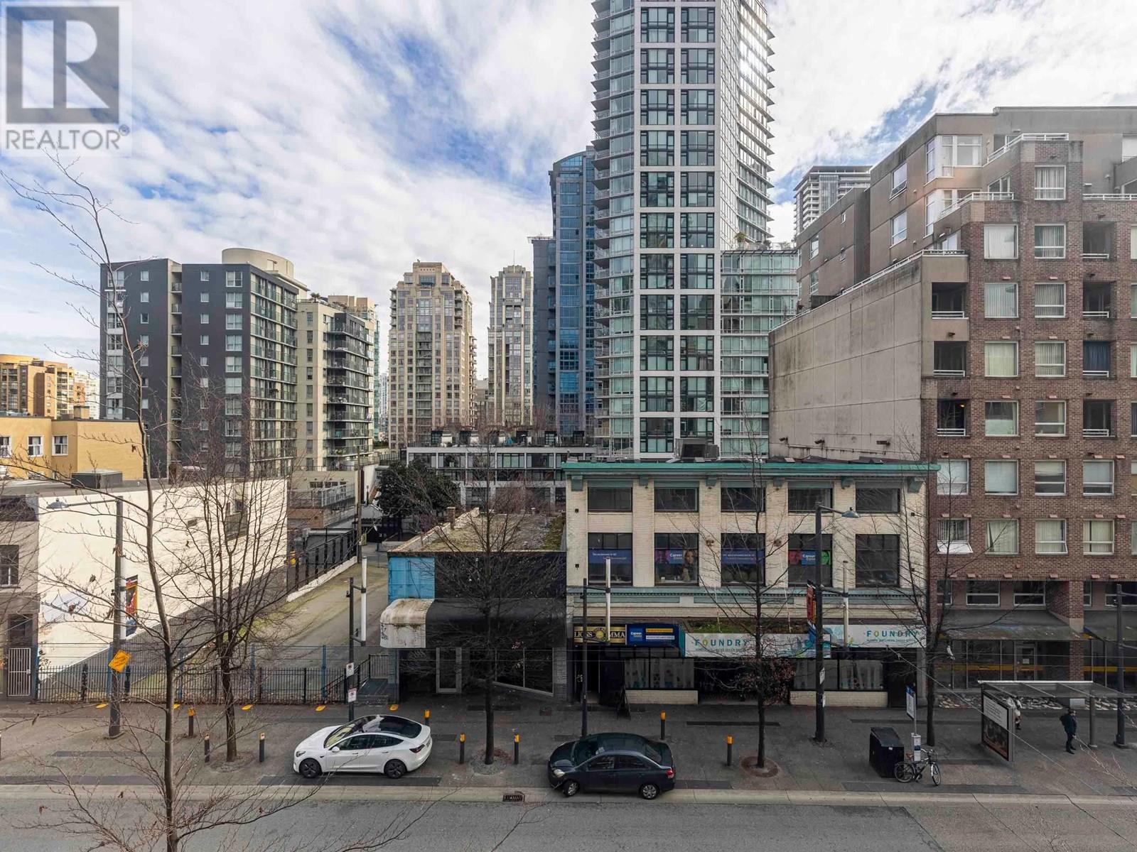 407 1249 Granville Street, Vancouver, British Columbia V6Z 1M5 - Photo 3 - R3017455