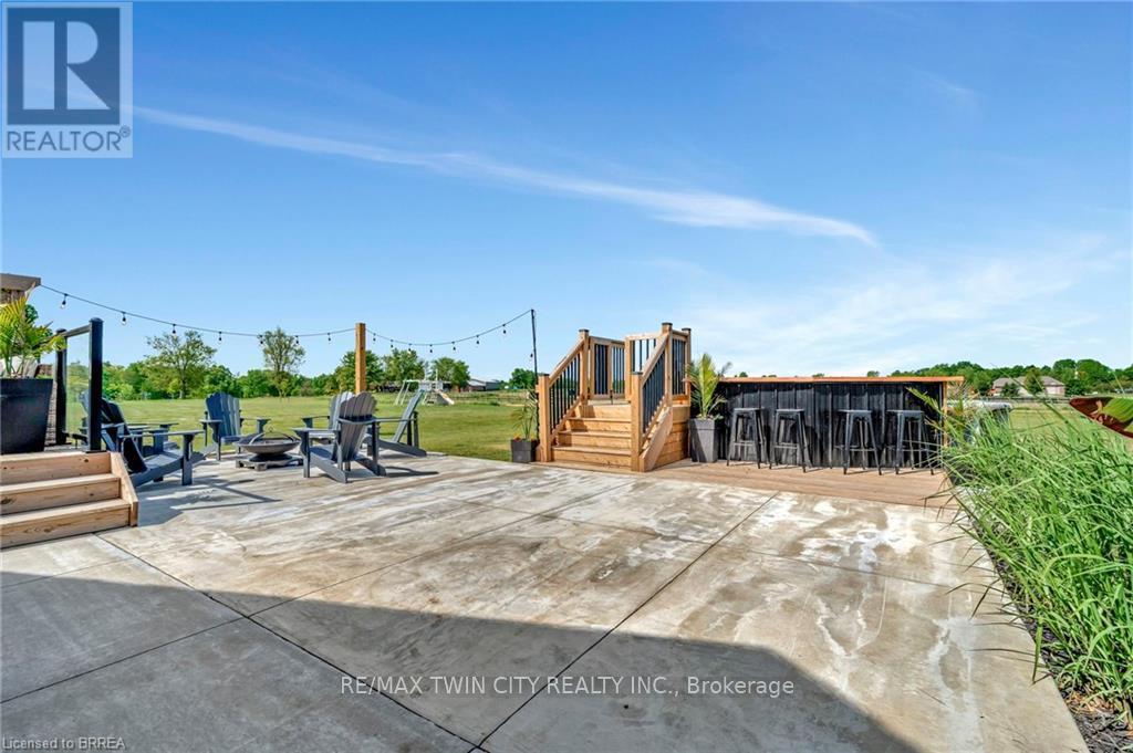61 Hammond Road, Brantford, Ontario  N3T 5L4 - Photo 46 - X12230700