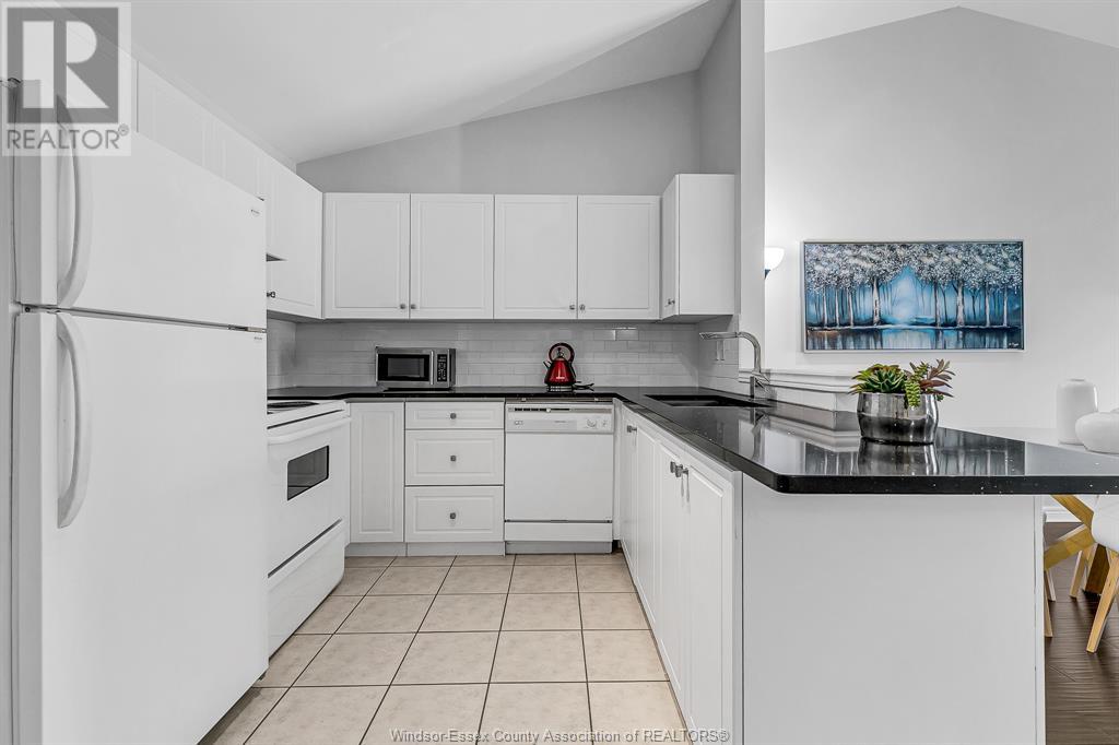 1899 Castleton Avenue, Windsor, Ontario  N8P 1P6 - Photo 11 - 25015473