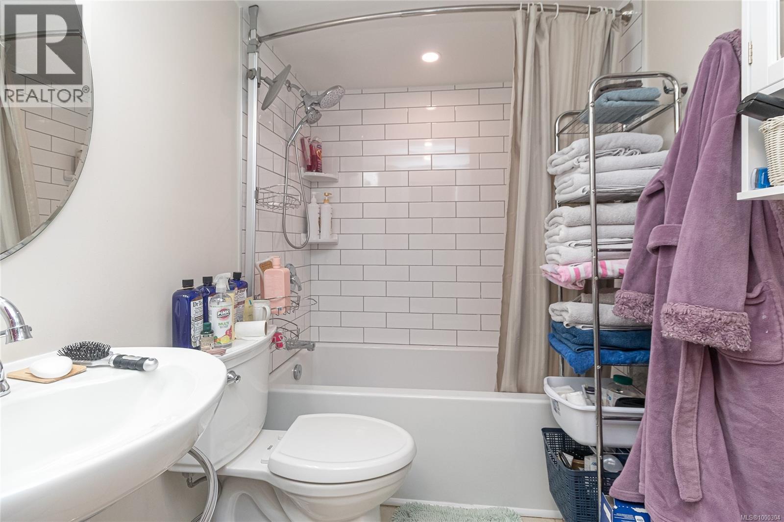 105 3010 Washington Ave, Victoria, British Columbia  V9A 1P6 - Photo 19 - 1000304