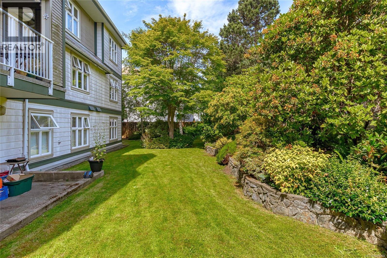 105 3010 Washington Ave, Victoria, British Columbia  V9A 1P6 - Photo 28 - 1000304