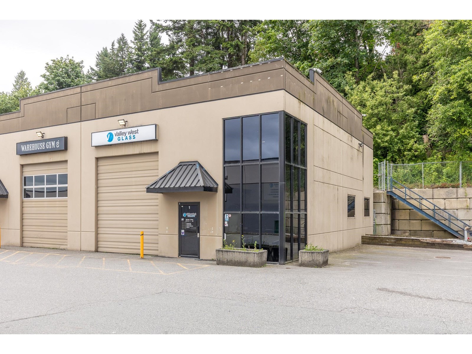 1 34100 South Fraser Way, Abbotsford, British Columbia  V2S 2C6 - Photo 2 - C8070127