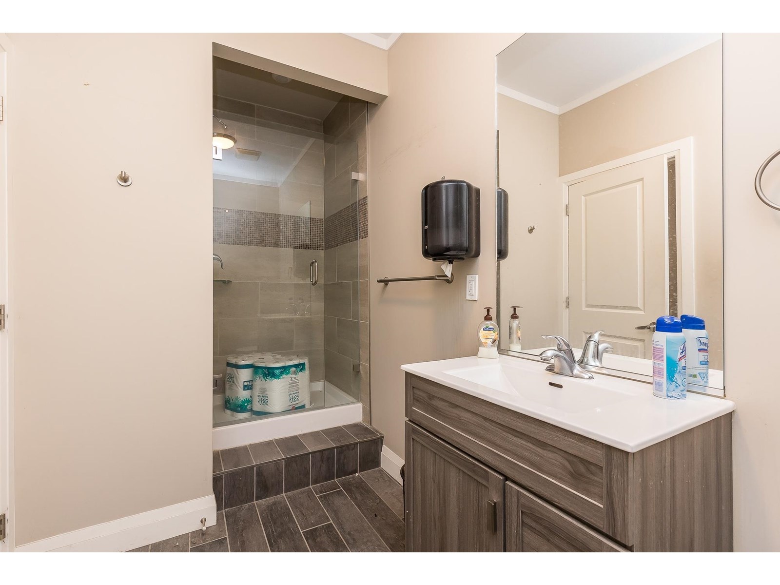 1 34100 South Fraser Way, Abbotsford, British Columbia  V2S 2C6 - Photo 14 - C8070127