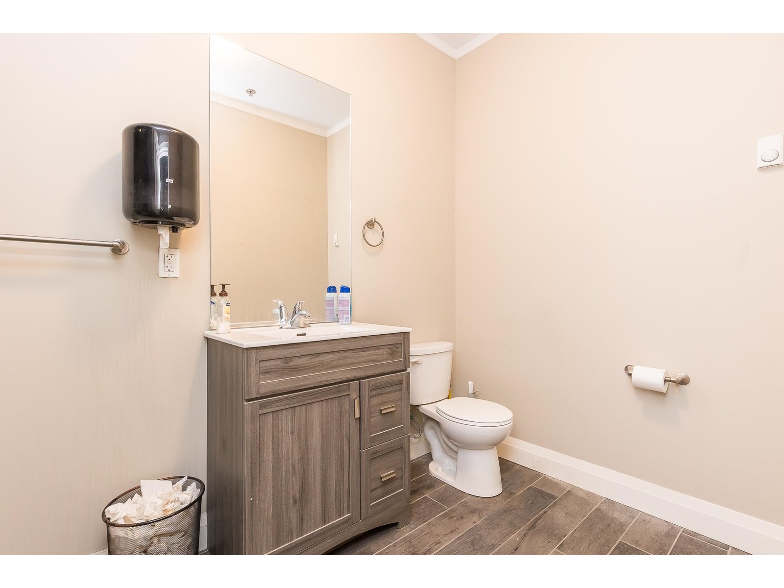 1 34100 South Fraser Way, Abbotsford, British Columbia  V2S 2C6 - Photo 13 - C8070127