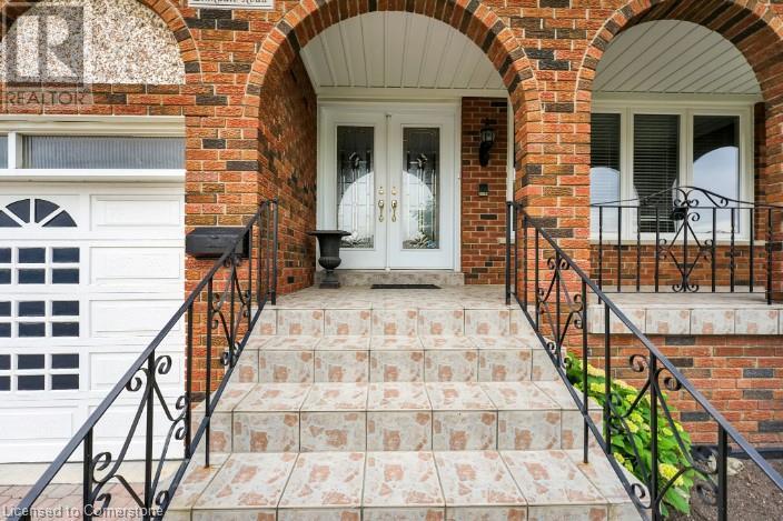 Property at 112 LINKDALE Road image 4