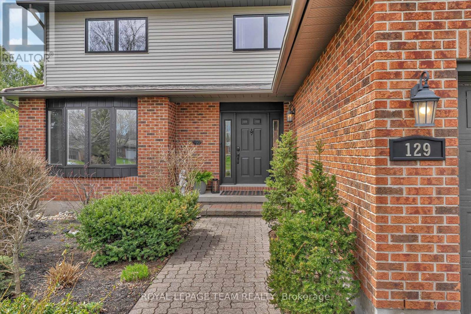 Property at 129 RIDGEVIEW DRIVE image 4