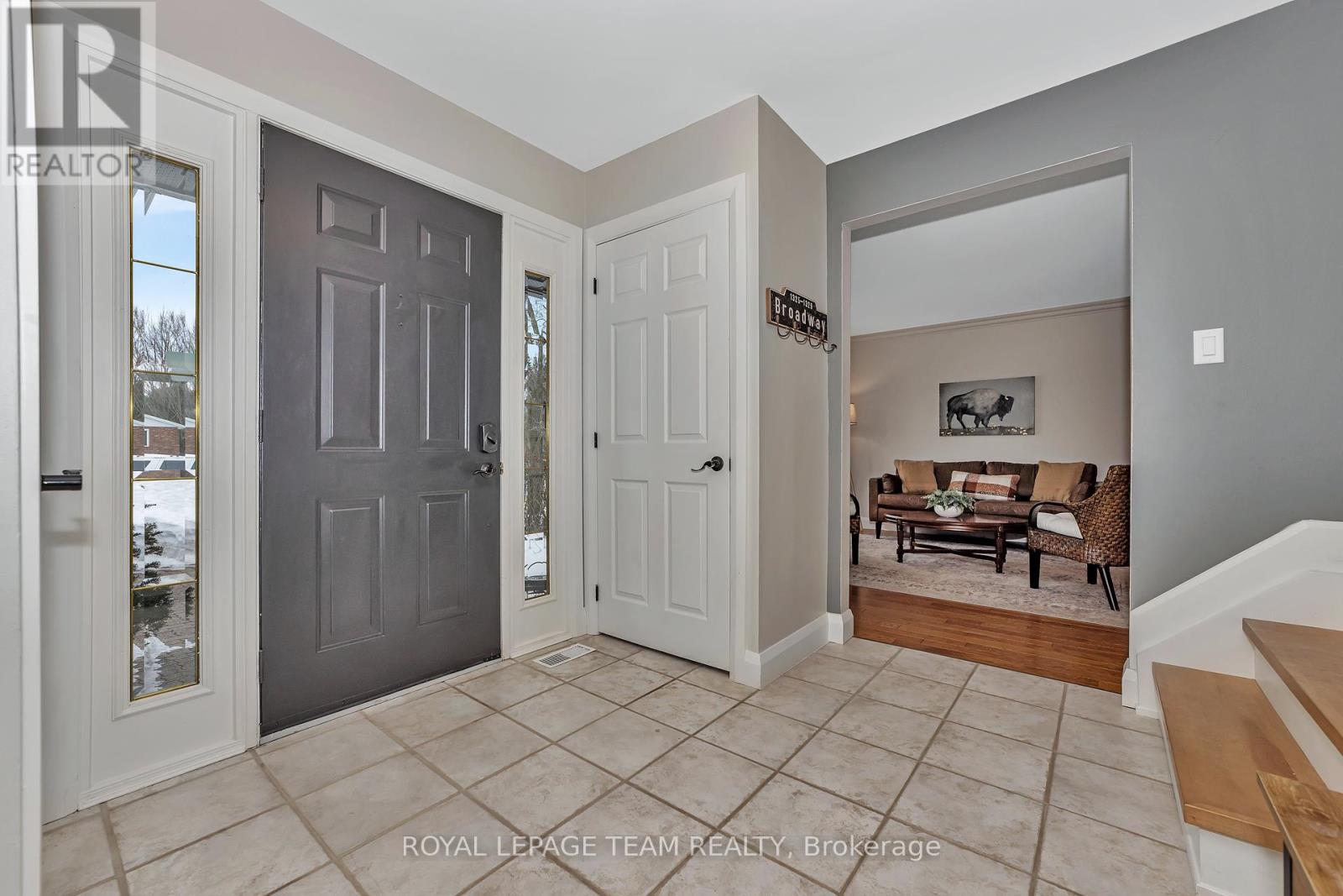 Property at 129 RIDGEVIEW DRIVE image 5