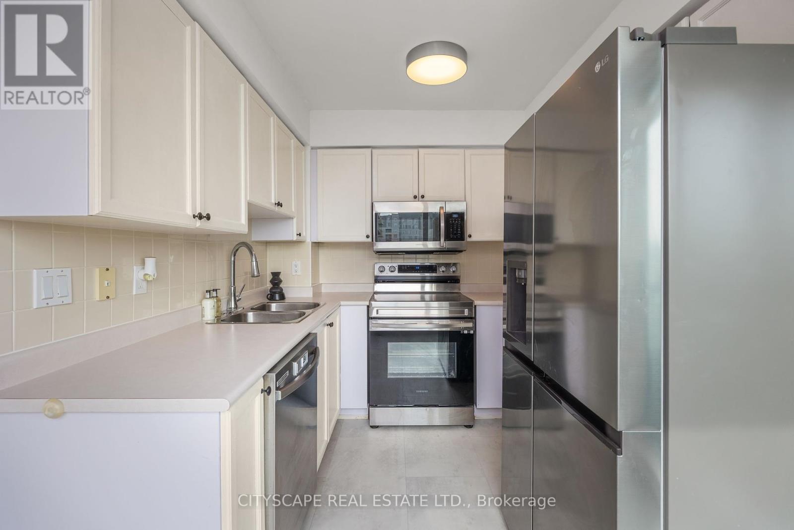 503 - 5 Emerald Lane, Vaughan, Ontario L4J 8P7 - Photo 12 - N12230916