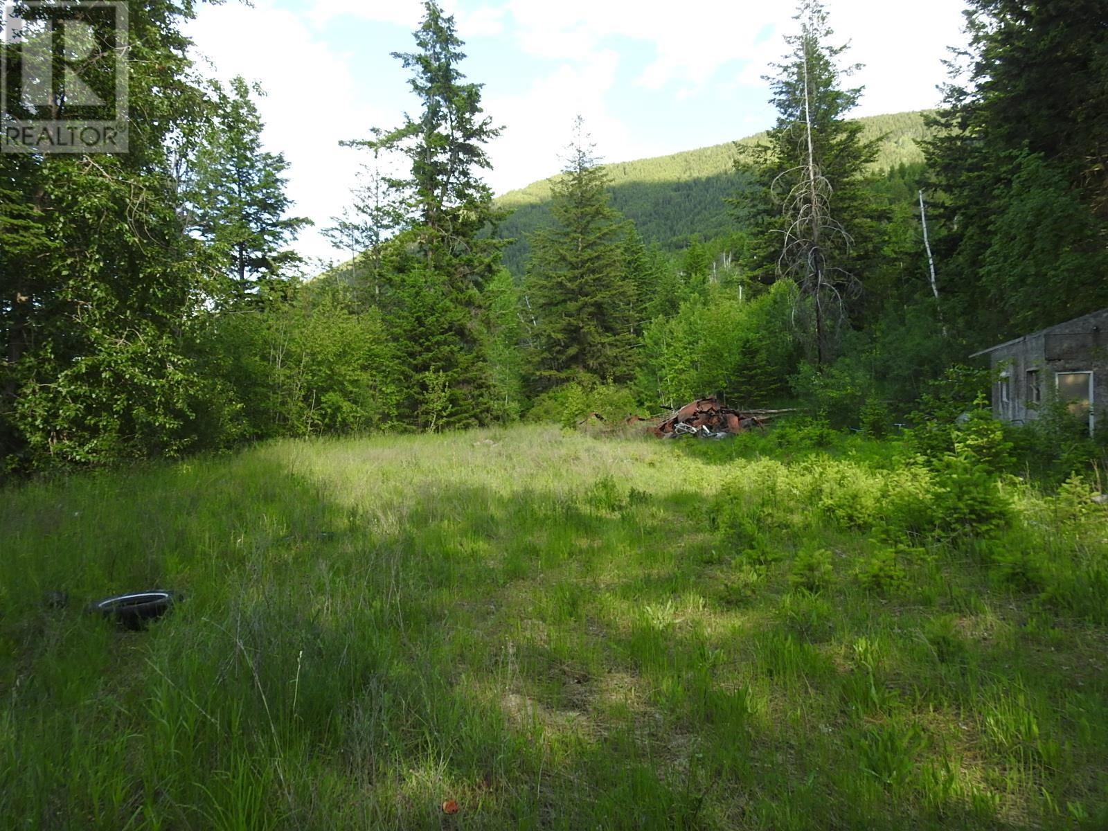 4345 Colebank Road, Falkland, British Columbia