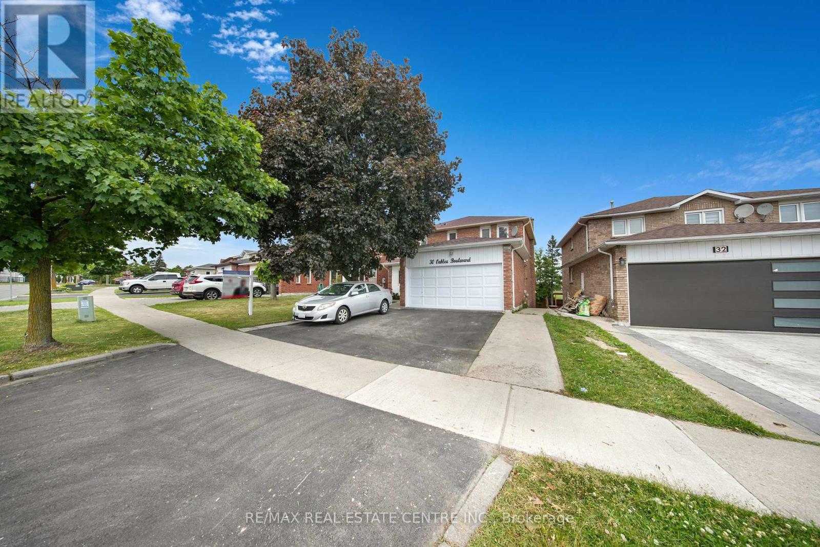 Property at 30 OAKLEA BOULEVARD image 2